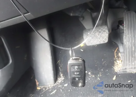 2012 Volkswagen Beetle 2.5L z USA, uszkodzony, nr VIN 3VWJX7AT1CM631050